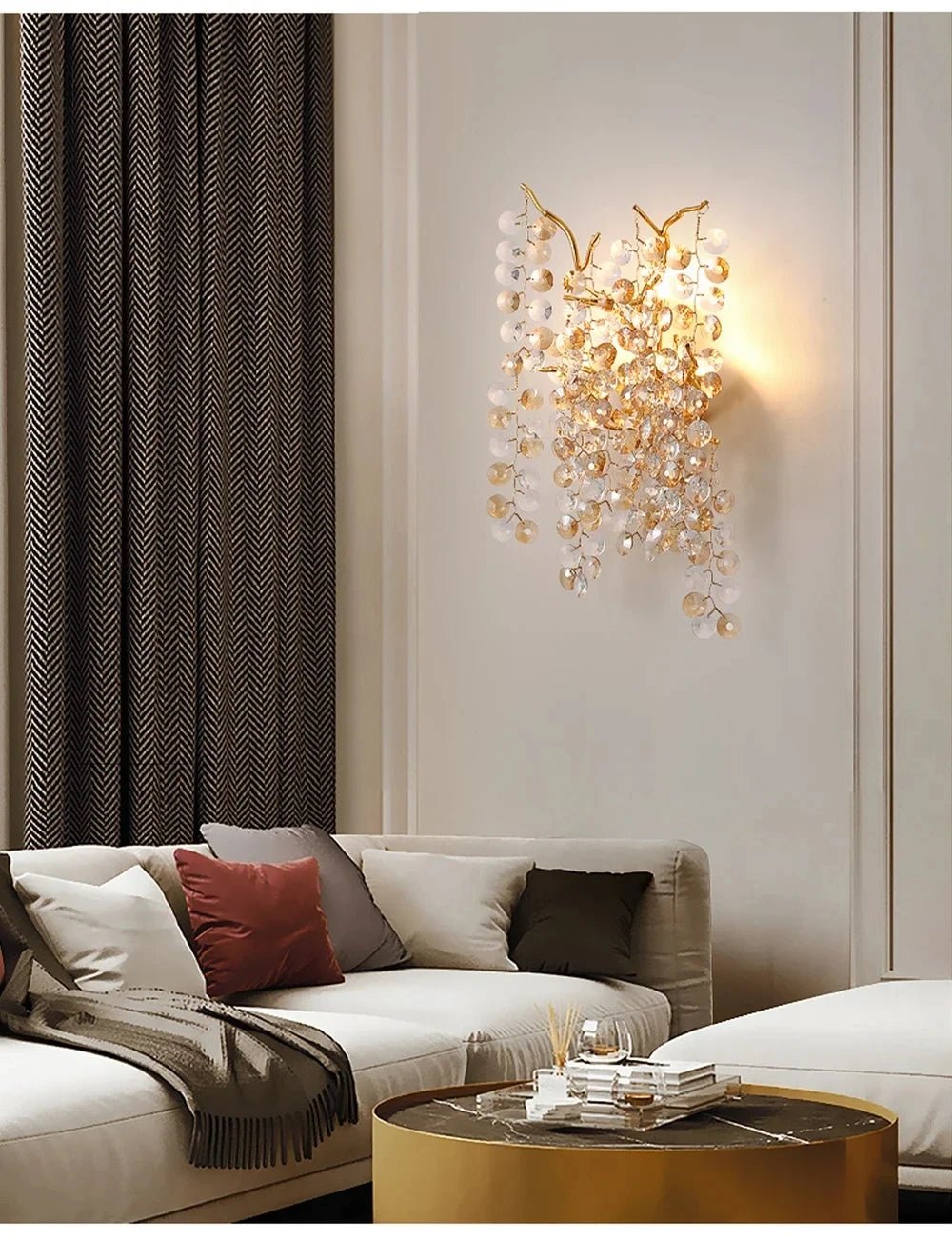 Luxussio | Modern Crystal Gold Chandelier with LED Lights - Lumos Glows136:200003938Neutral light 4000k Silver bracket